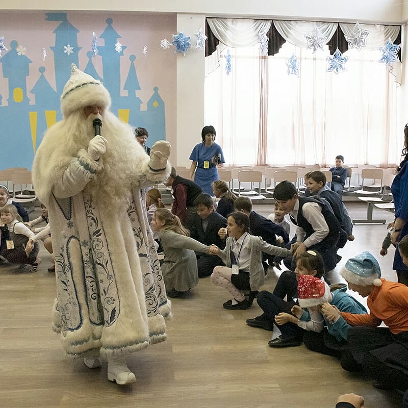 Игры с Байкальским Дедом Морозом Игры с Байкальским Дедом Морозом